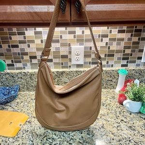 Thirty One Shoulder Bag- Hobo style